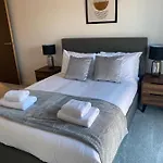 Icona - Spacious Brand New Apartment In York Centre!