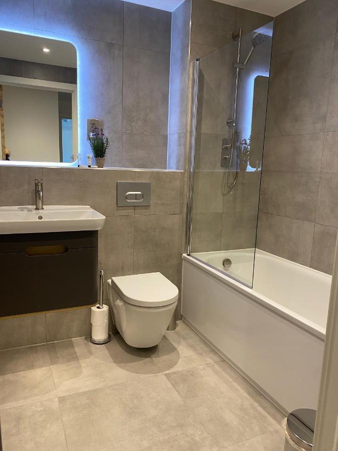 Icona - Spacious Brand New In Centre! York